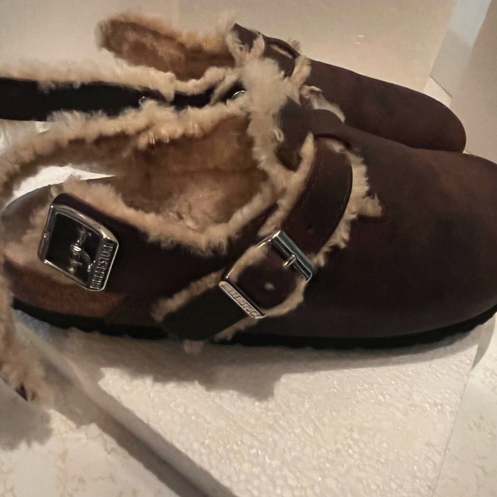 Birkenstock Tokio shearling in Espresso